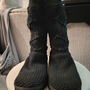 UGG Australia Classic Argyle Knit Sweater Booys Black Sz 8 Excellent Condition